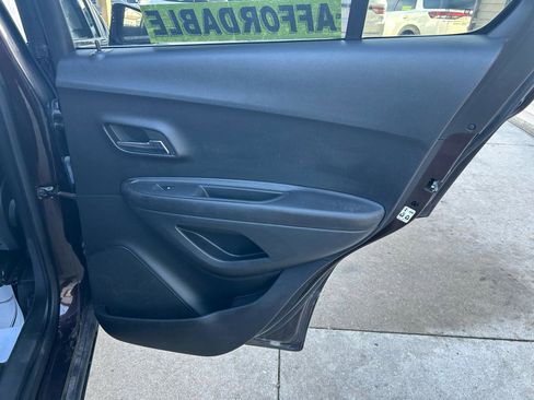 Used 2016 Chevrolet Trax LT w/ LT Convenience Package image 15