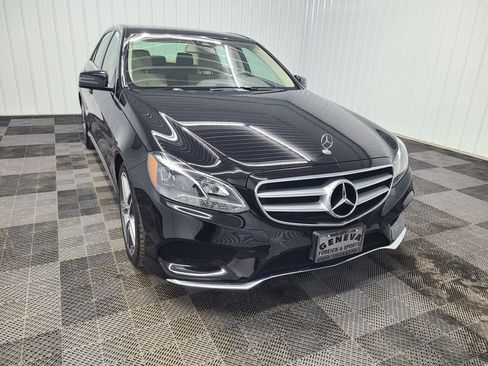 Used 2014 Mercedes-Benz E 350 4MATIC Sedan image 5