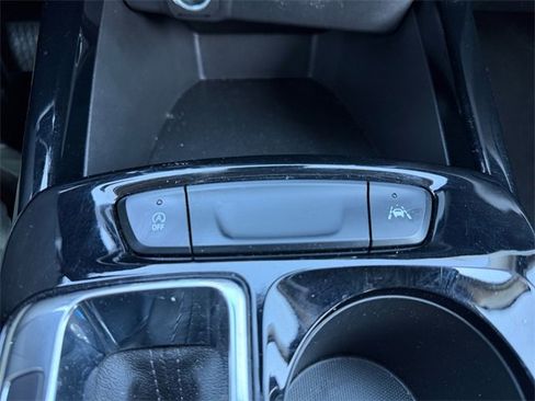 Used 2025 Chevrolet Trax LT w/ LT Convenience Package image 22