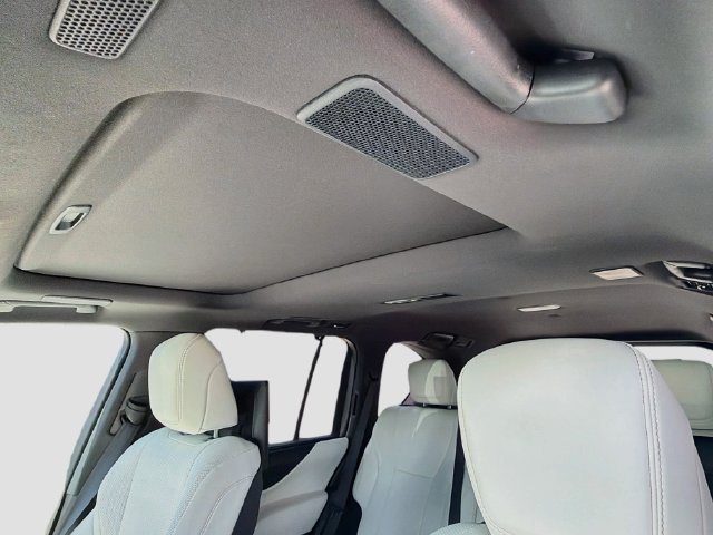 Used 2024 Lexus LX 600 4WD w/ Luxury Package image 28