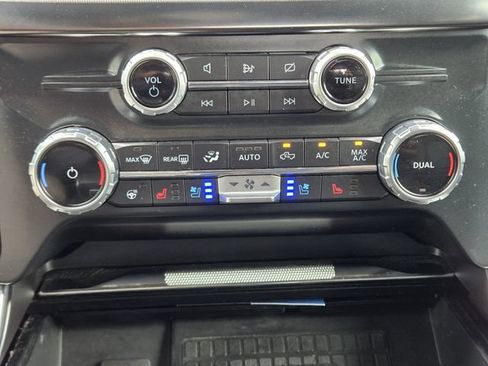 Used 2022 Ford F150 Platinum w/ Equipment Group 701A High AWD/4WD image 19