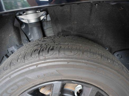 Certified 2024 Toyota RAV4 XLE FWD image 31
