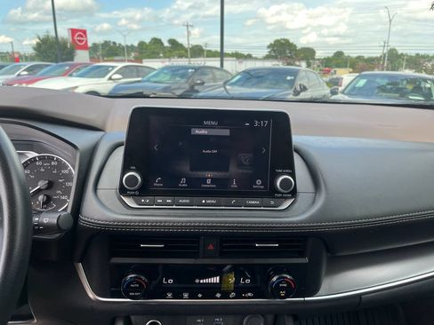 Used 2023 Nissan Rogue SV AWD/4WD image 15