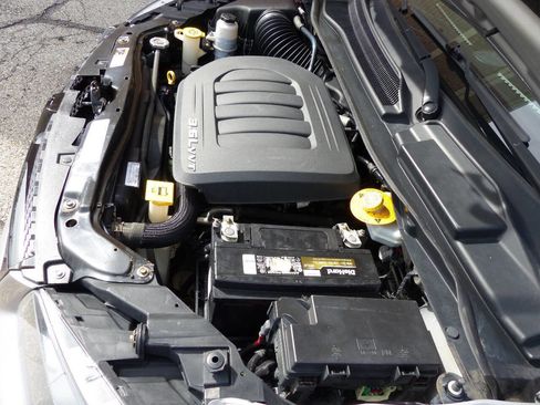 Used 2017 Dodge Grand Caravan GT image 31