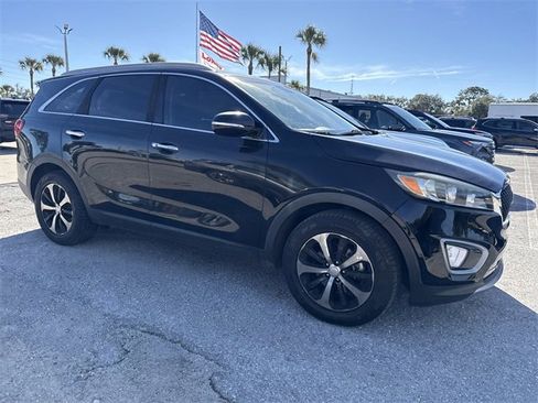 Used 2017 Kia Sorento EX image 6