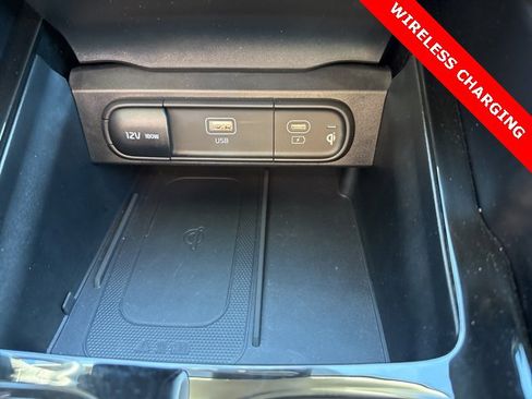 Used 2024 Kia Telluride S image 14