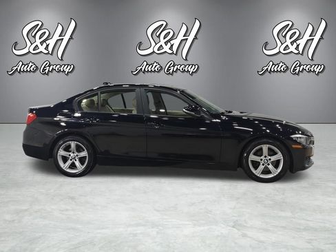 Used 2013 BMW 320i xDrive Sedan AWD/4WD image 19