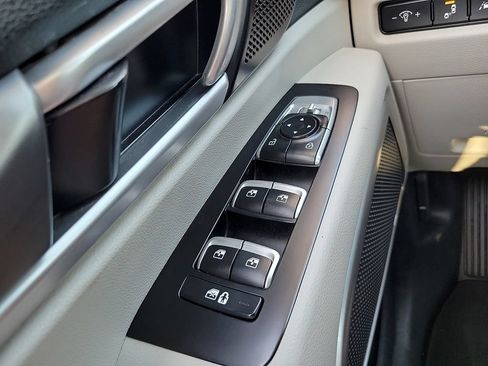 Used 2020 Kia Telluride S FWD image 15