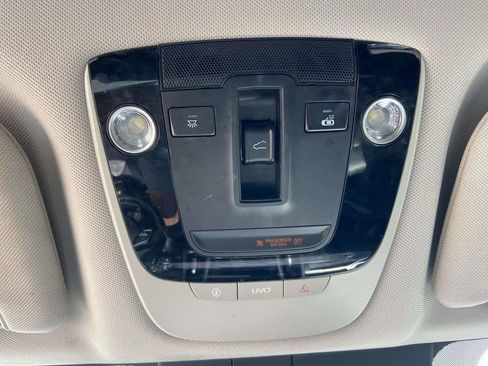 Used 2022 Kia Sorento S w/ Panoramic Sunroof Package FWD image 24