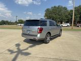 Used 2023 Ford Expedition Limited image 4