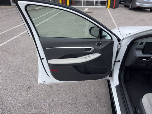 Used 2025 Hyundai Sonata SEL FWD image 23
