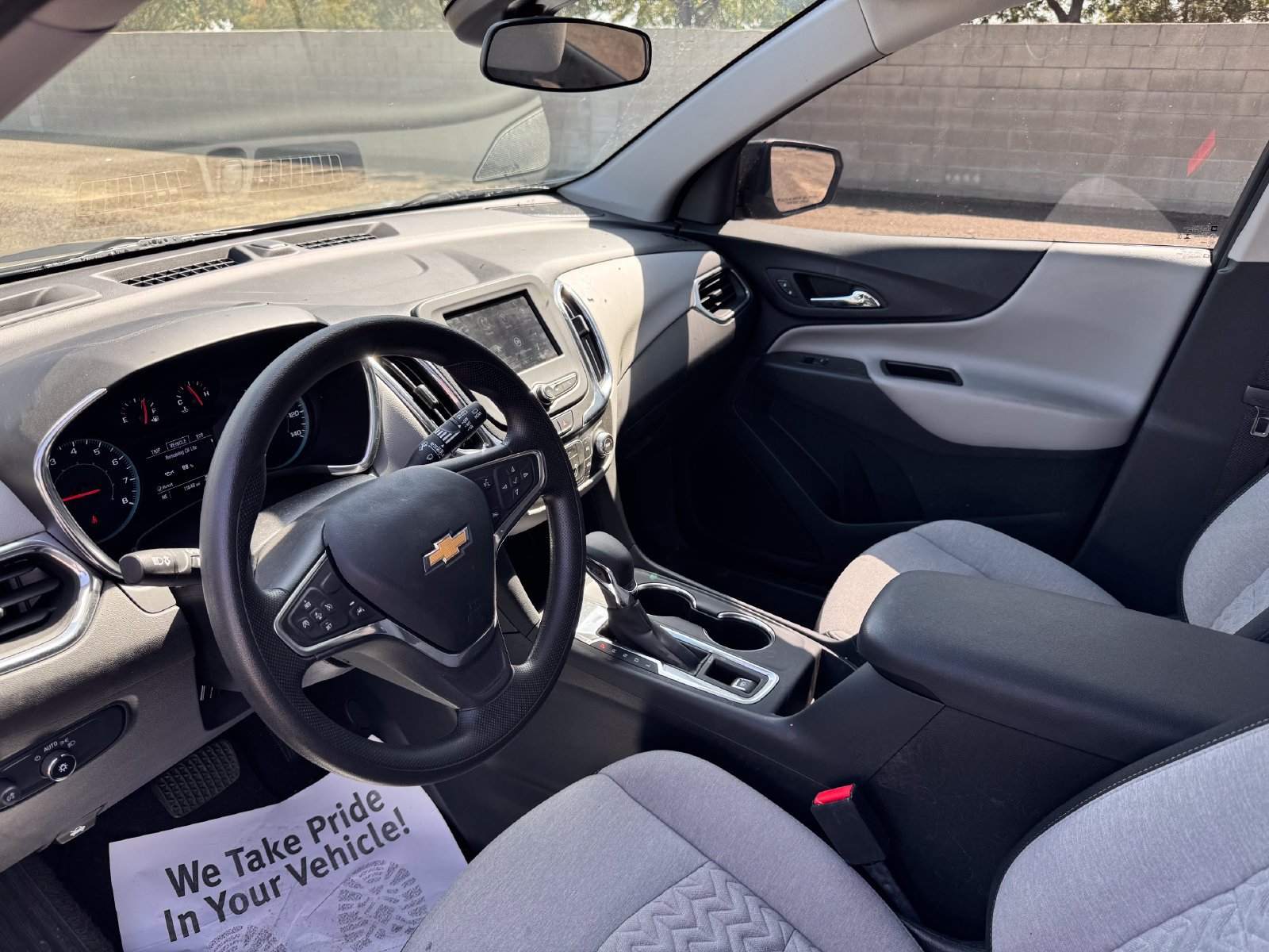 Used 2023 Chevrolet Equinox LS FWD image 11