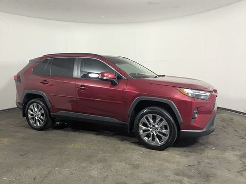 Used 2022 Toyota RAV4 XLE Premium FWD image 2