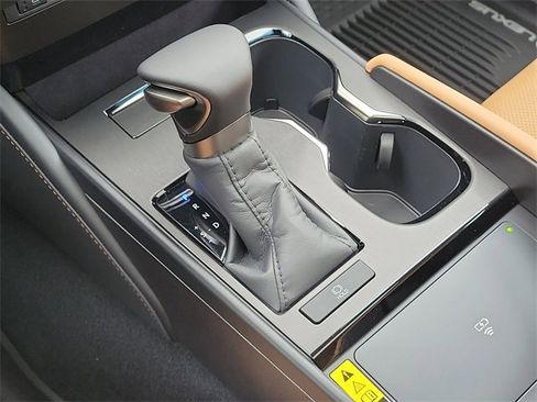 New 2025 Lexus ES 350 w/ Premium Package image 29