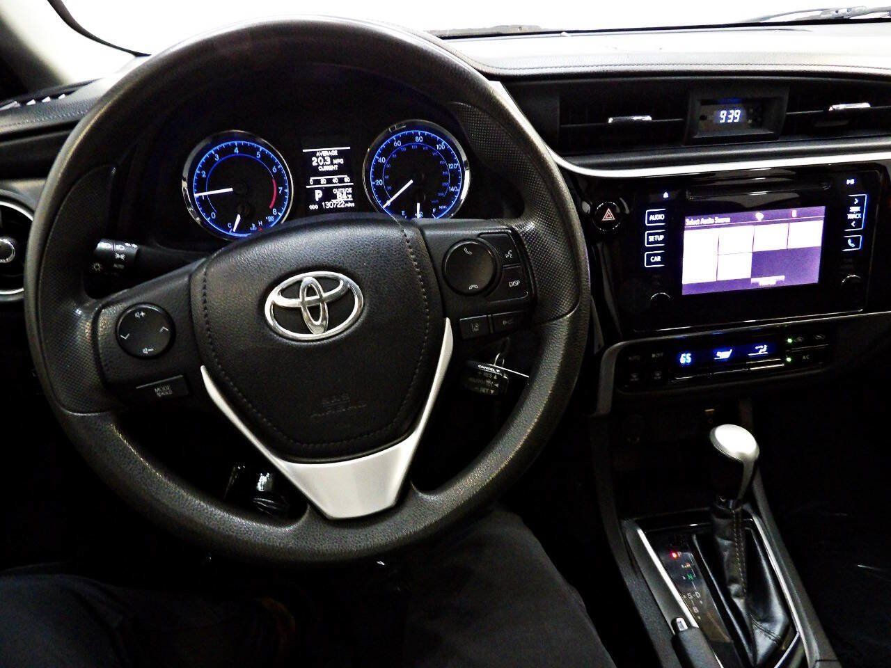 Used 2019 Toyota Corolla LE FWD image 16