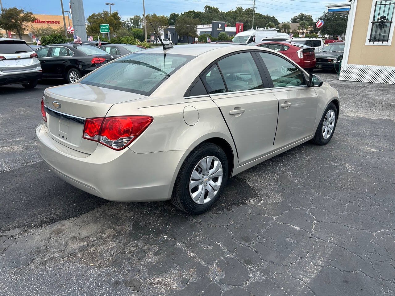 Used 2012 Chevrolet Cruze LS w/ Connectivity Package FWD image 3