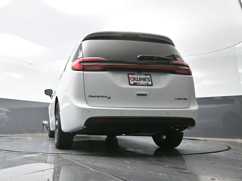 New 2026 Chrysler Pacifica Limited w/ S Appearance Package image 58
