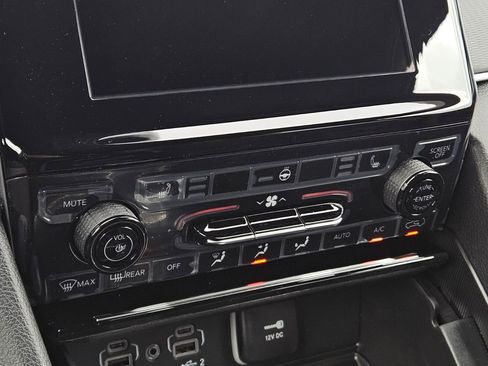 New 2025 Jeep Grand Cherokee Altitude image 21