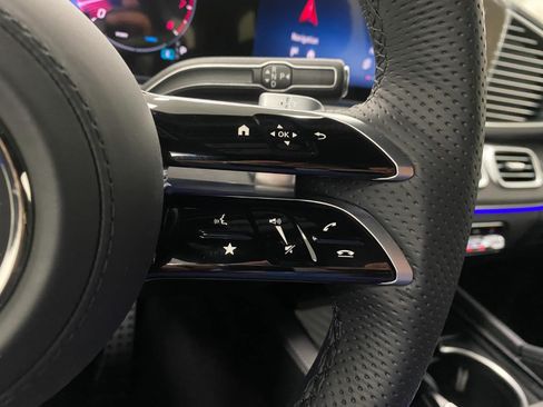 New 2026 Mercedes-Benz GLS 450 4MATIC image 18