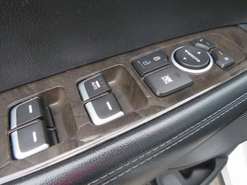 Used 2017 Kia Sorento LX w/ LX Convenience Package image 35