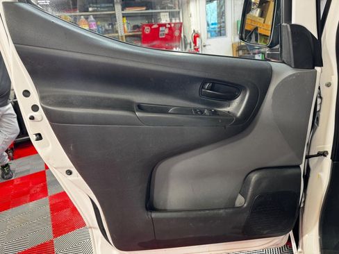 Used 2019 Nissan NV200 S image 13