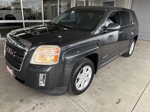 Used 2013 GMC Terrain SLE image 2