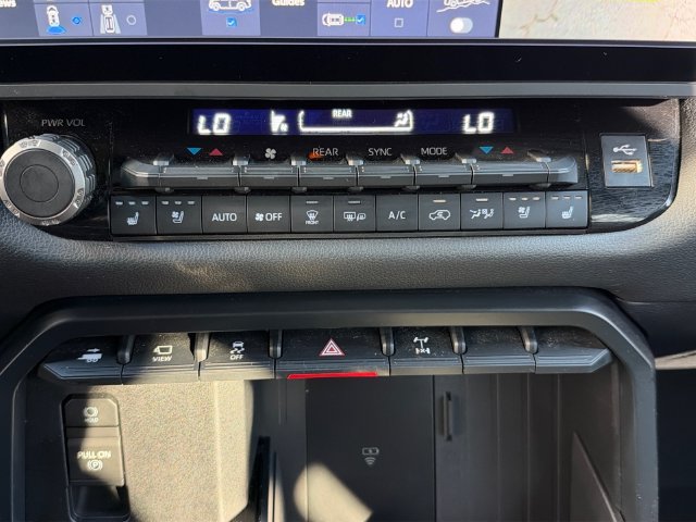 Used 2025 Toyota Sequoia TRD Pro AWD/4WD image 26