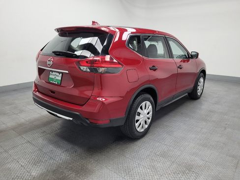 Used 2017 Nissan Rogue S FWD image 9