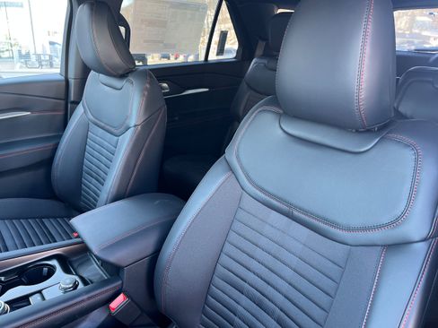 New 2026 Ford Explorer ST-Line image 8