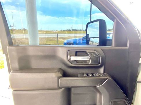 Used 2020 GMC Sierra 2500 2WD Crew Cab w/ Convenience Package image 13