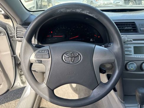 Used 2009 Toyota Camry FWD image 21