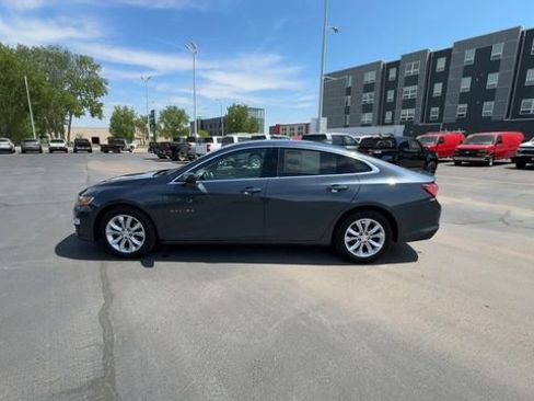 Used 2021 Chevrolet Malibu LT FWD image 5