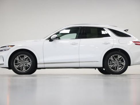Used 2024 Genesis GV70 2.5T AWD/4WD image 9