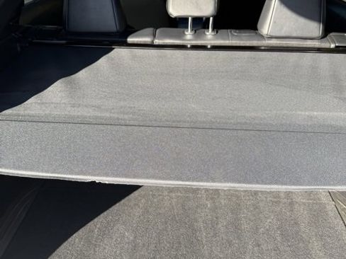 Certified 2021 Toyota Venza Limited image 12