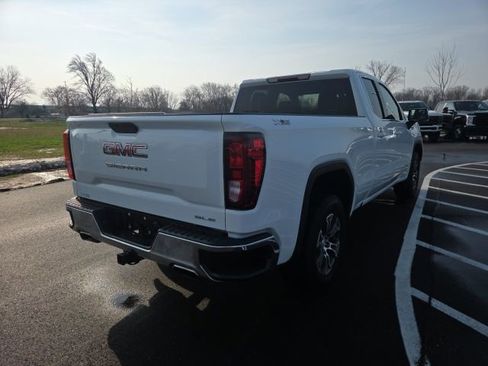 Used 2021 GMC Sierra 1500 SLE w/ X31 Off-Road Package image 8