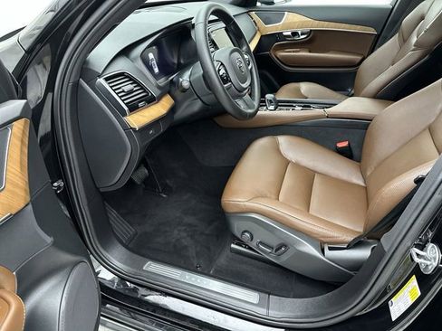 Certified 2025 Volvo XC90 B5 Plus image 11
