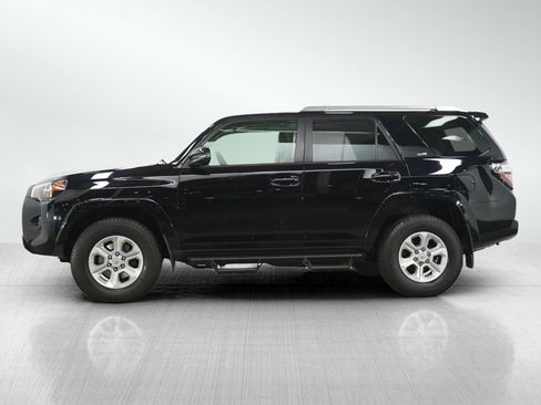 Used 2018 Toyota 4Runner SR5 Premium image 2