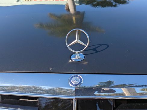 Used 2014 Mercedes-Benz S 550 Sedan image 14