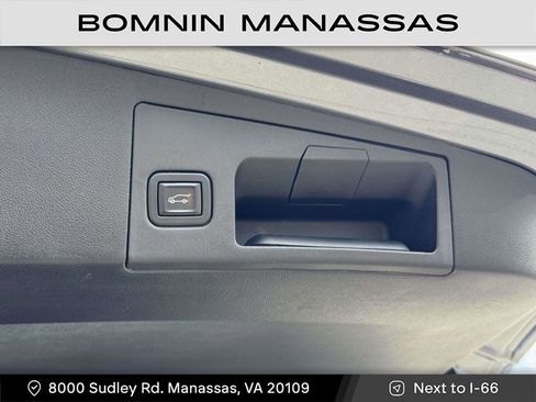 Used 2022 Cadillac XT5 Premium Luxury image 12