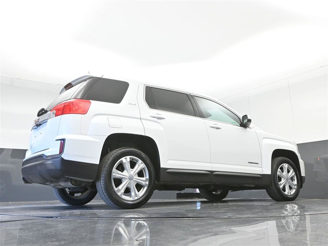 Used 2017 GMC Terrain SLE FWD image 33