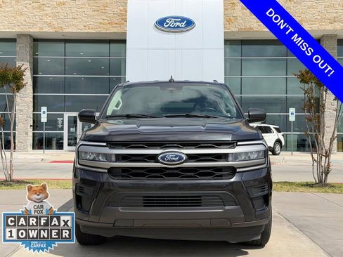 Used 2024 Ford Expedition Max XLT image 2
