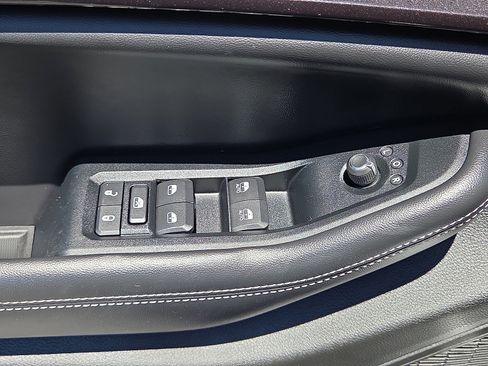 Used 2023 Jeep Grand Cherokee Altitude AWD/4WD image 31