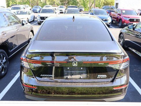 Used 2023 Honda Accord Sport image 6