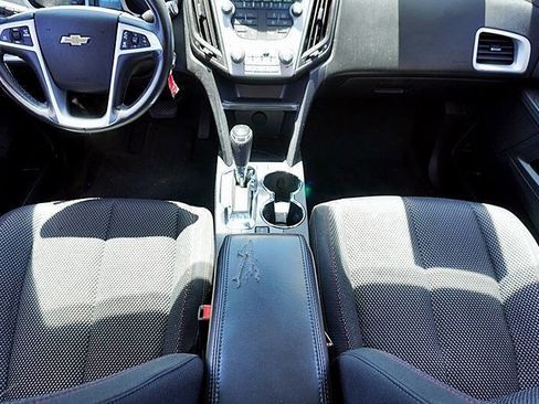 Used 2017 Chevrolet Equinox LT w/ Convenience Package image 21