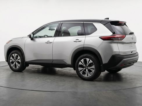 Used 2023 Nissan Rogue SV AWD/4WD image 6