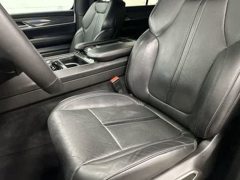 Used 2022 Jeep Wagoneer Series II image 10