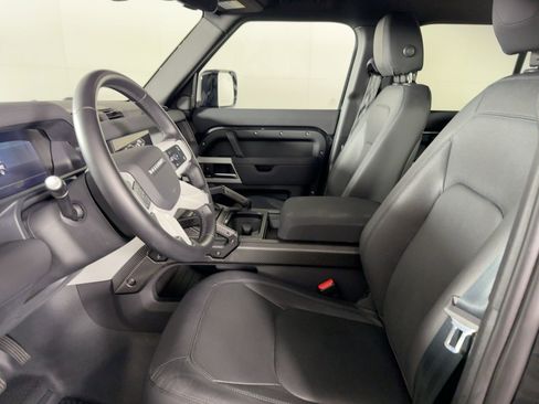 Used 2023 Land Rover Defender 110 S image 5