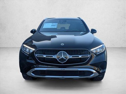 Used 2026 Mercedes-Benz GLC 300 image 2