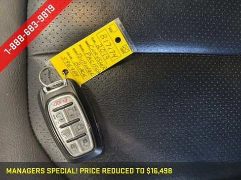Used 2019 Chrysler Pacifica Touring-L FWD image 28