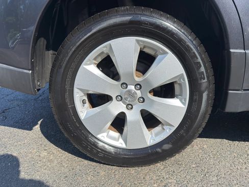 Used 2012 Subaru Outback 2.5i w/ Alloy Wheel Pkg AWD/4WD image 10